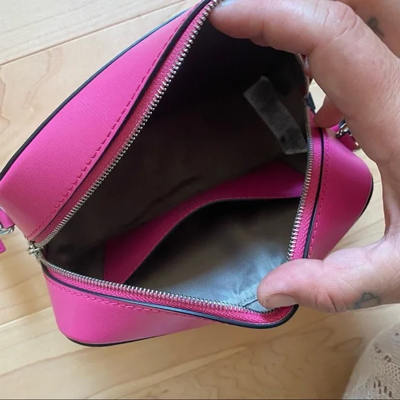 Ganni textured leather bag - Picture 8 of 11